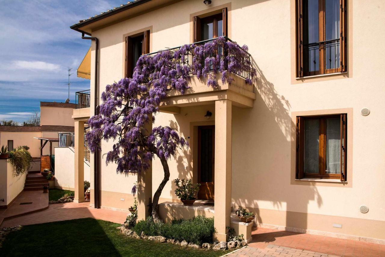 Casa Il Glicine A Due Passi Dal Centro Siena Exterior foto