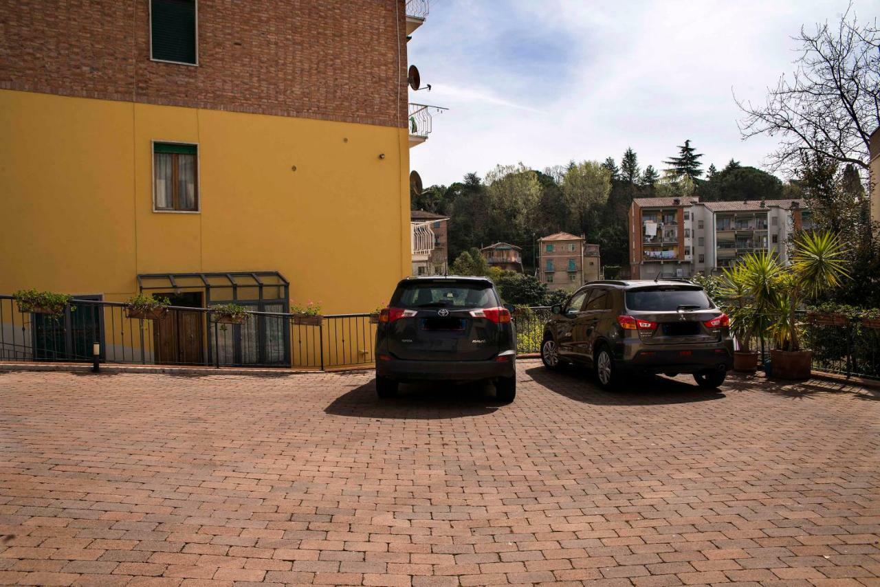 Casa Il Glicine A Due Passi Dal Centro Siena Exterior foto