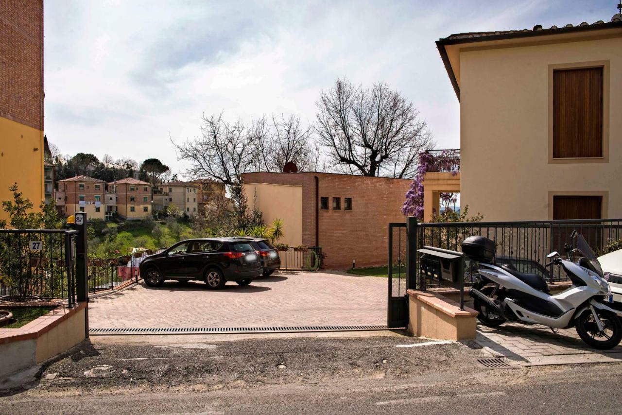 Casa Il Glicine A Due Passi Dal Centro Siena Exterior foto